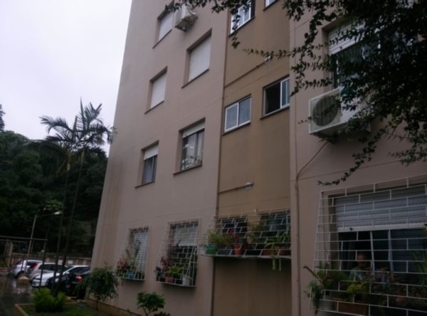 Apartamento com 72m², 3 dormitórios, 1 vaga no bairro Jardim Itu Sabará em Porto Alegre para Comprar