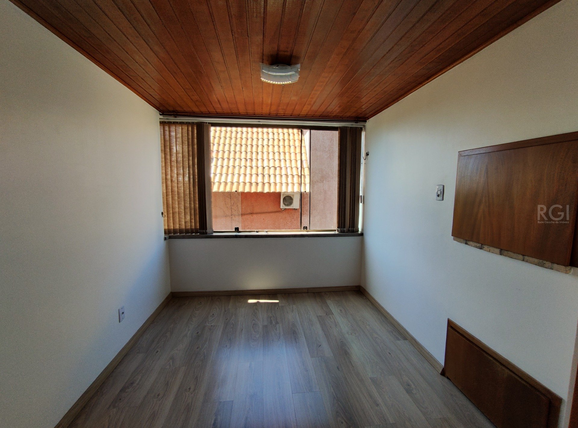 Apartamento à venda com 2 quartos, 67m² - Foto 2