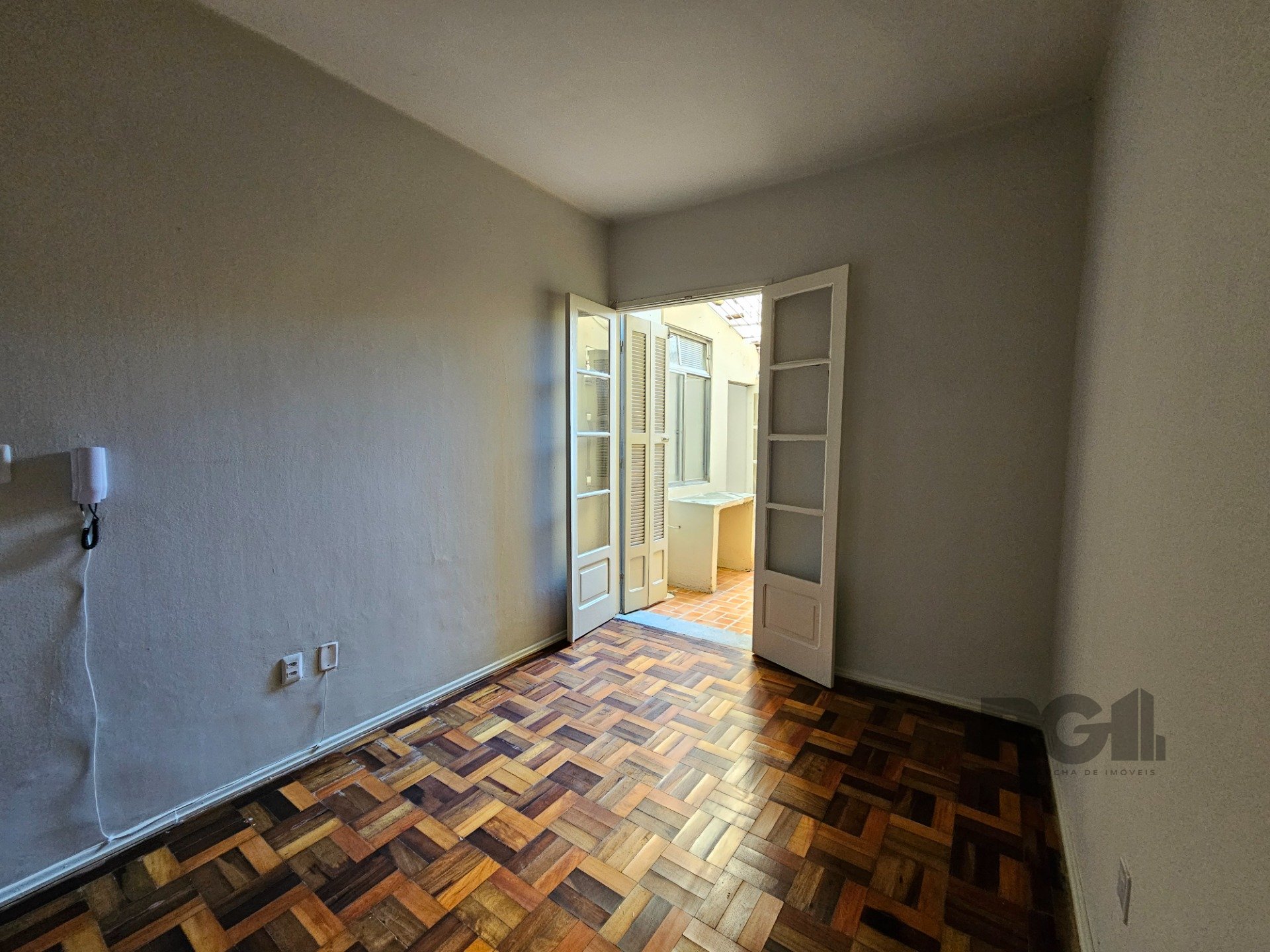 Apartamento à venda com 2 quartos, 71m² - Foto 2