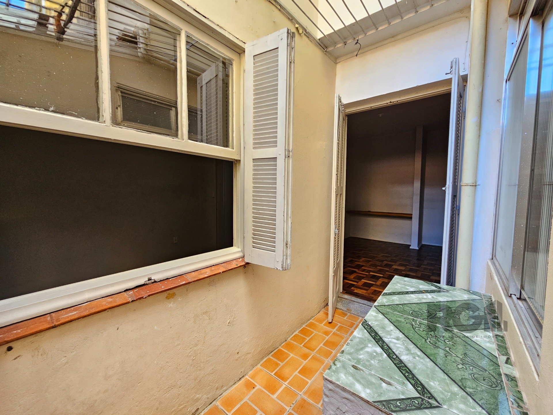 Apartamento à venda com 2 quartos, 71m² - Foto 4