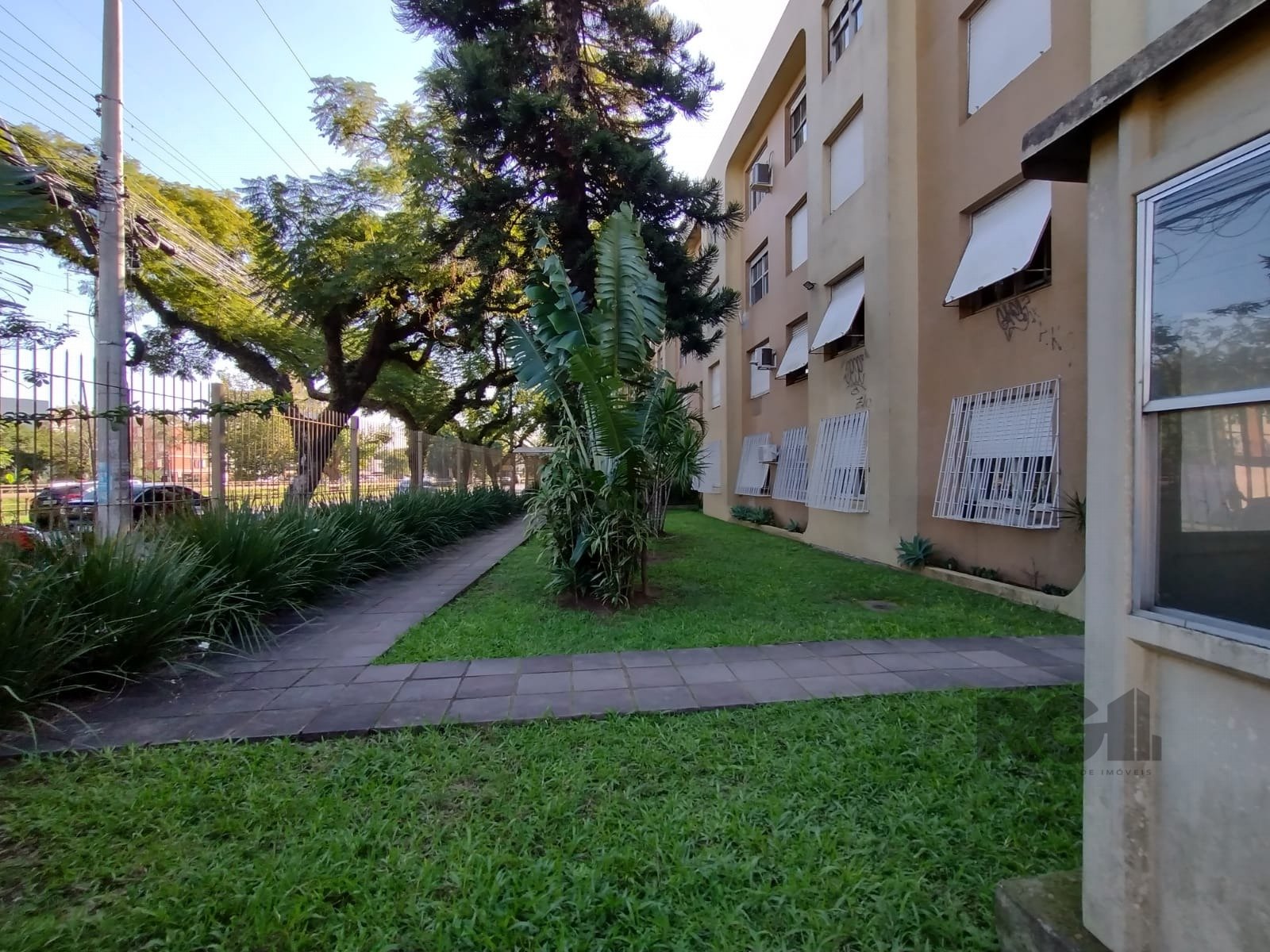 Apartamento à venda com 3 quartos, 77m², 1 suíte, Avenida Ipiranga no bairro Petrópolis em Porto Alegre