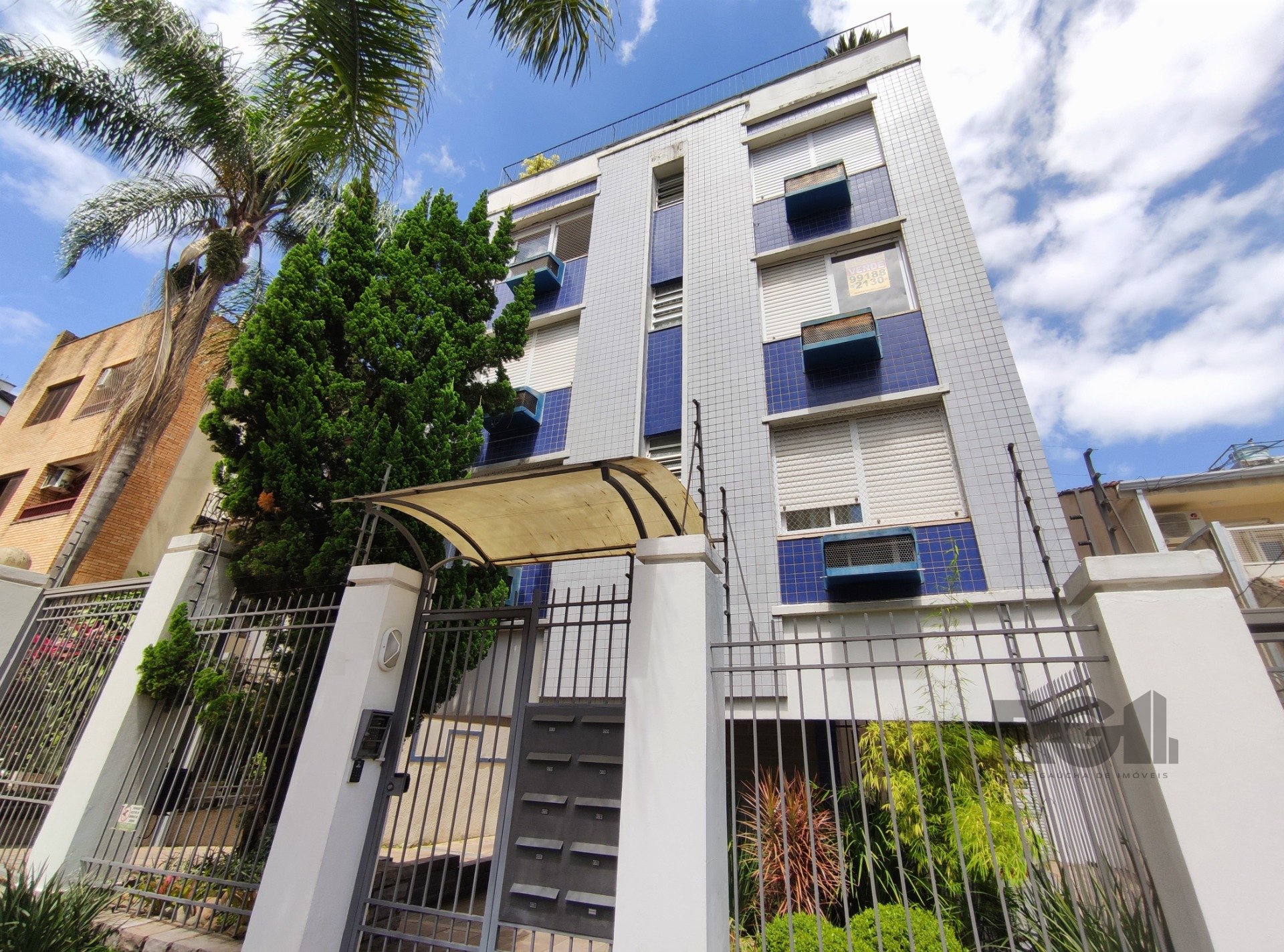Apartamento com 94m², 3 dormitórios, 2 vagas no bairro Mont Serrat em Porto Alegre para Comprar