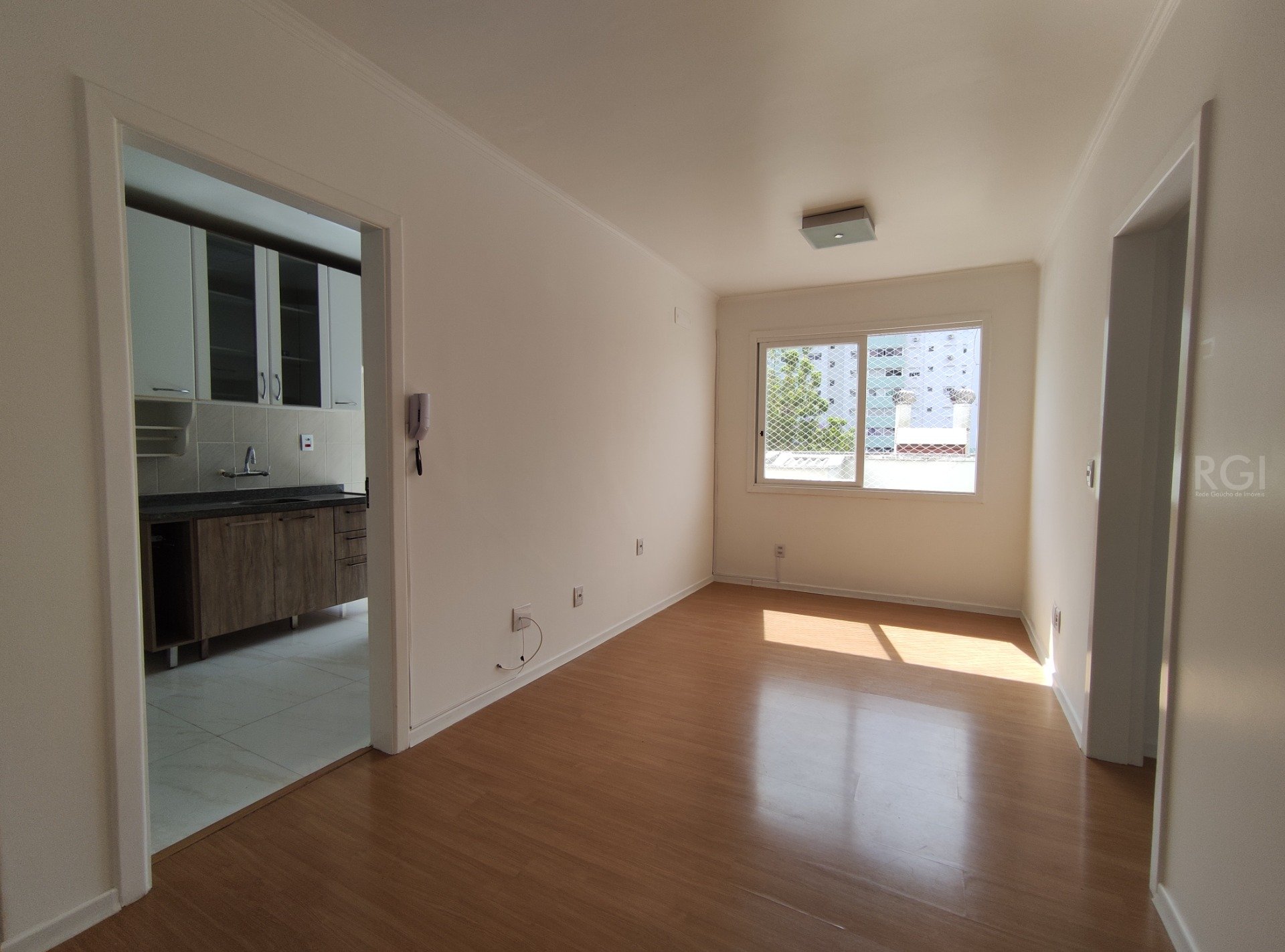 Apartamento à venda com 2 quartos, 69m² - Foto 1