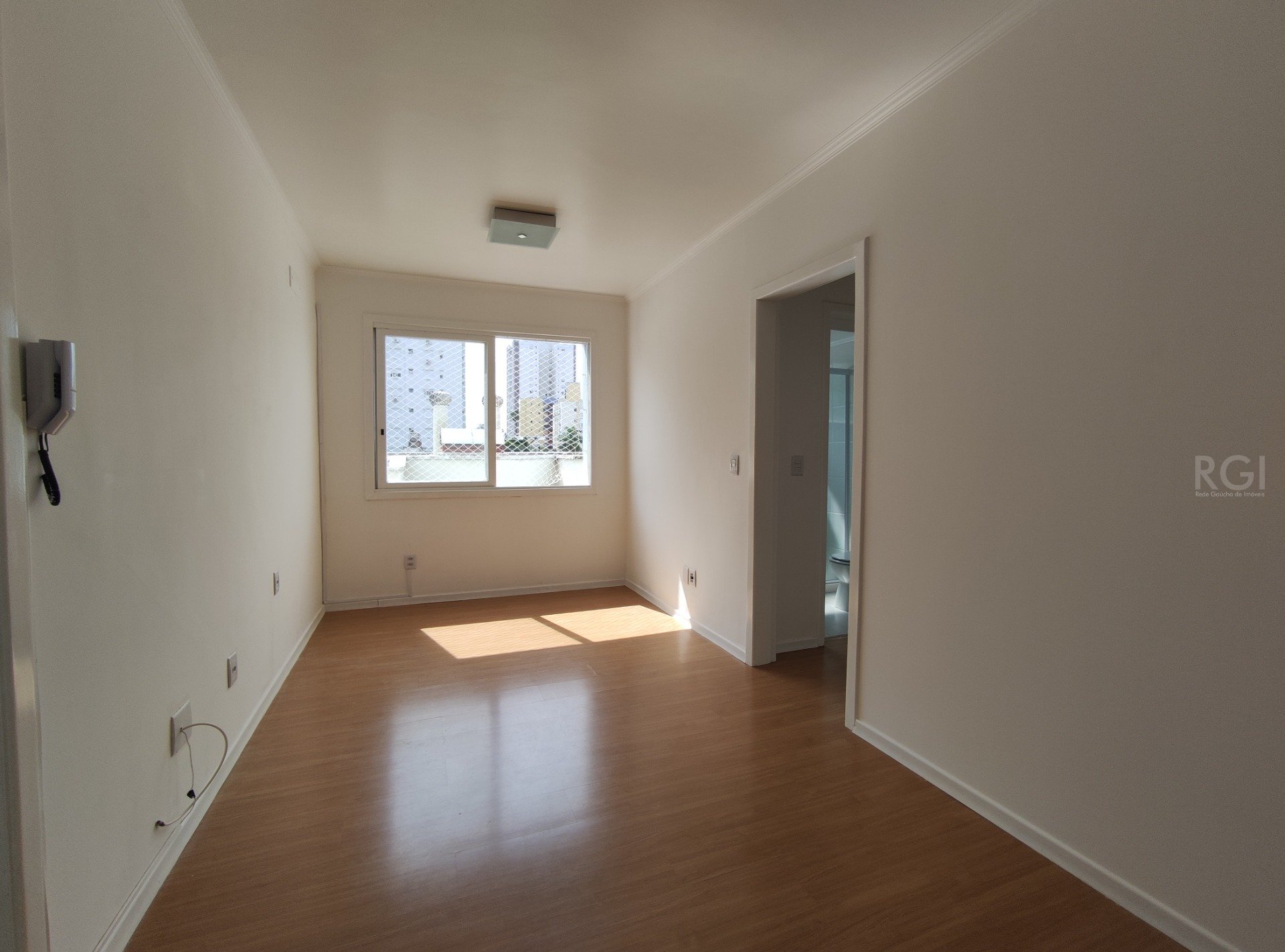 Apartamento à venda com 2 quartos, 69m² - Foto 2