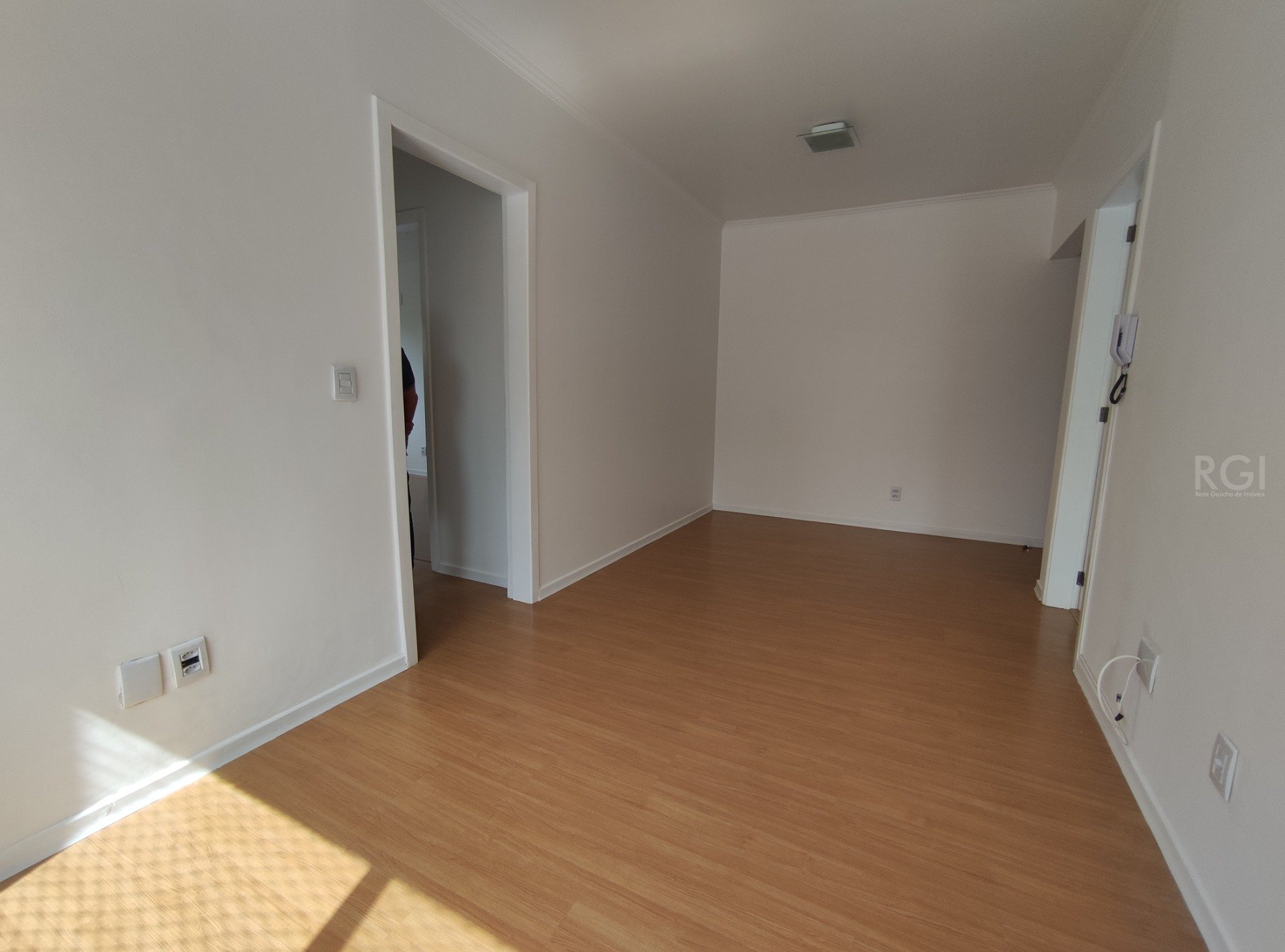 Apartamento à venda com 2 quartos, 69m² - Foto 3