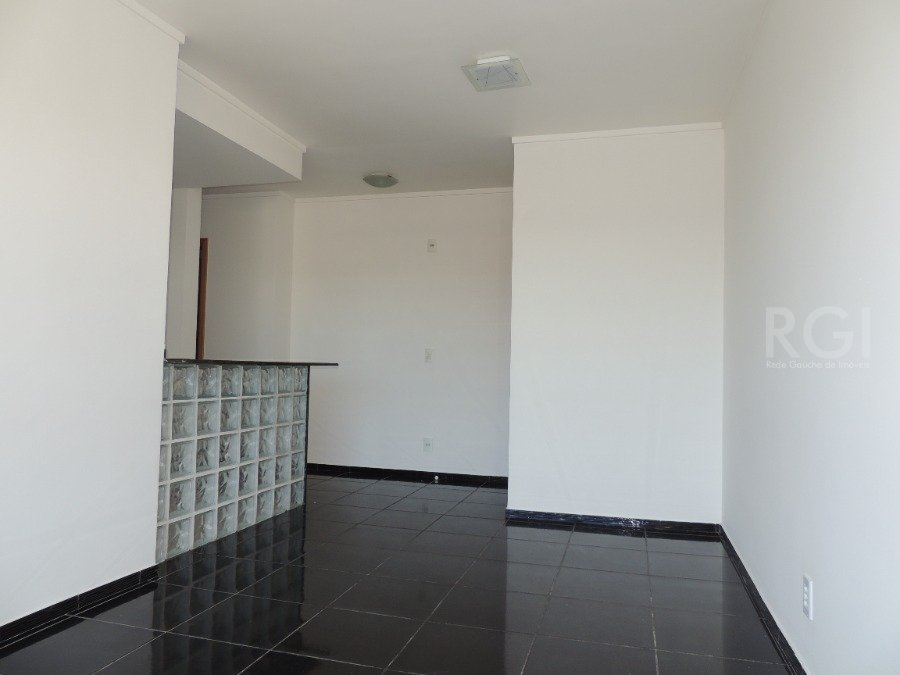 Apartamento à venda com 3 quartos, 70m² - Foto 2