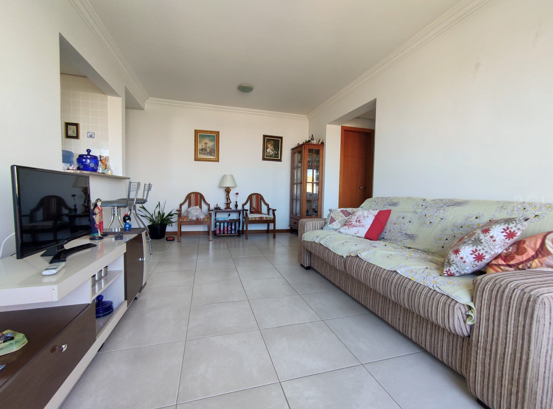 Apartamento à venda com 2 quartos, 76m² - Foto 2