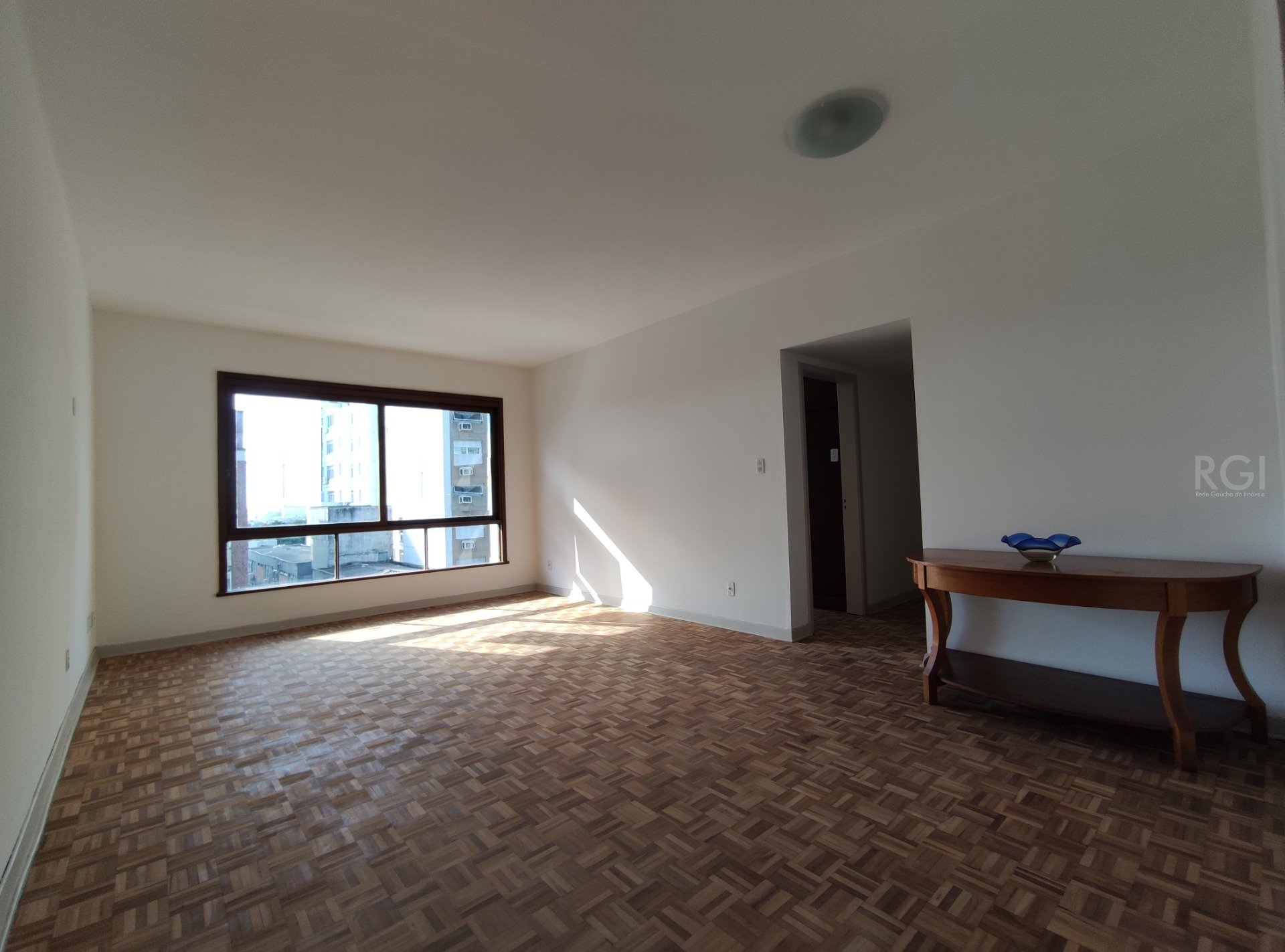 Apartamento à venda com 3 quartos, 104m² - Foto 1