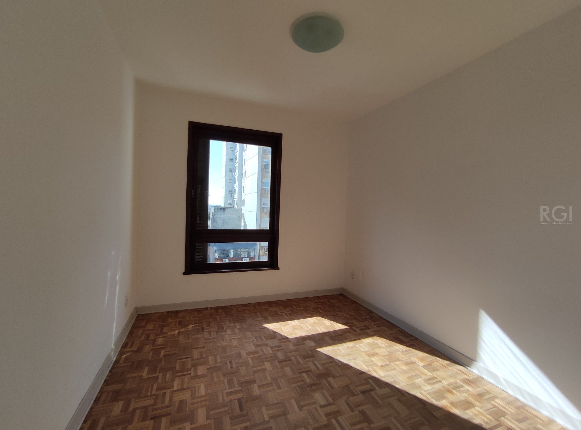 Apartamento à venda com 3 quartos, 104m² - Foto 9