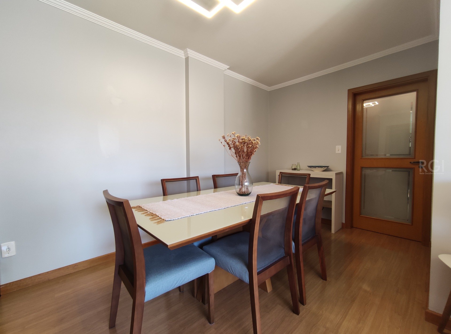 Apartamento à venda com 2 quartos, 79m² - Foto 3